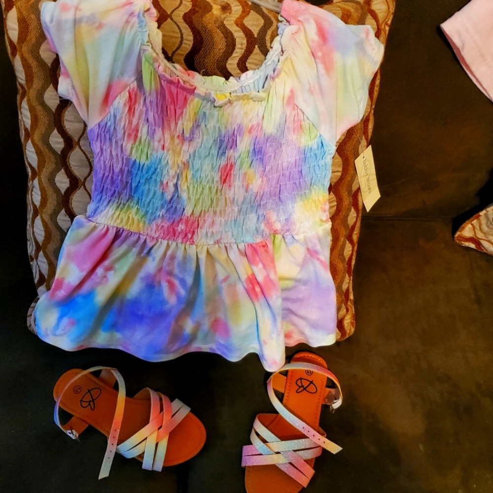 Various little girls clothes 5-6x